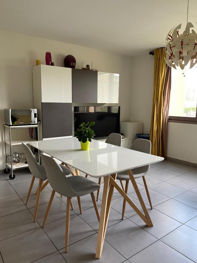 Appartement T3 Sur L'Esplanade De L'Europe Montpellier Dış mekan fotoğraf